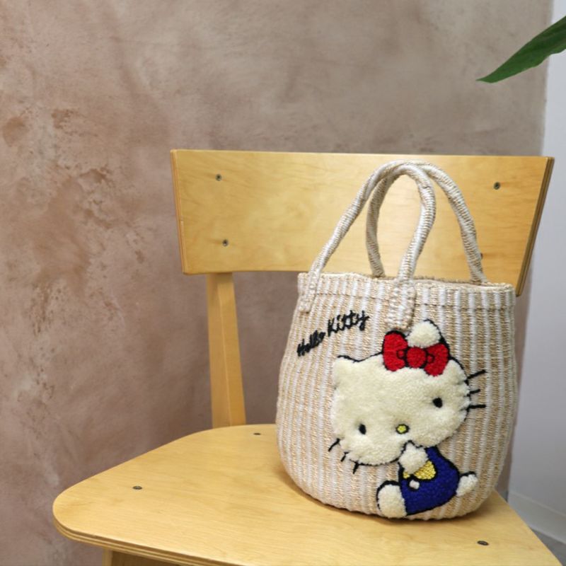 お歳暮 人気 sanrioサンリオ/ハローキティふわもこトート ハローキティ バッグ