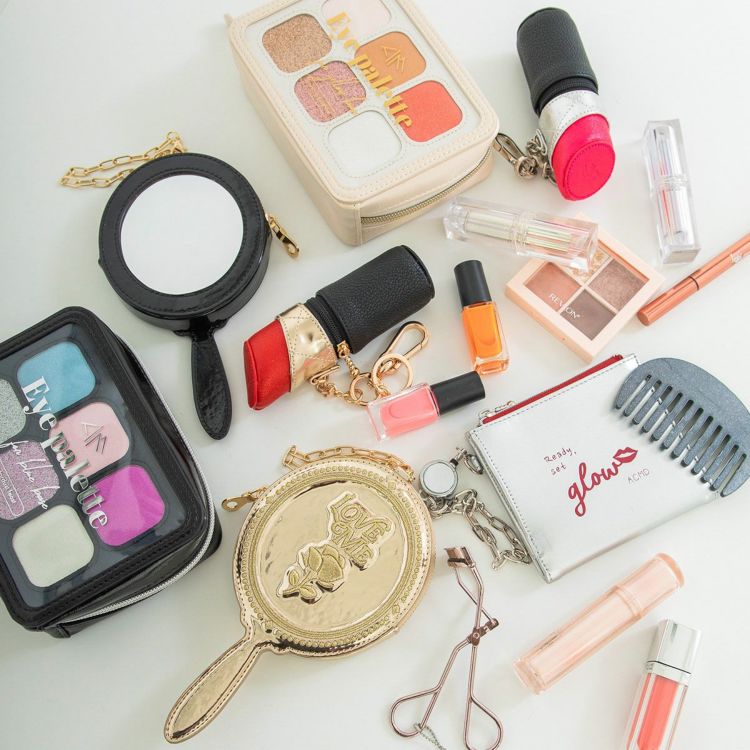 ACCOMMODEアイシャドウパレットポーチ ブラック | ポーチ | アコモ