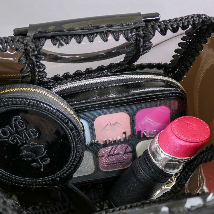 ACCOMMODEアイシャドウパレットポーチ ブラック | ポーチ | アコモ